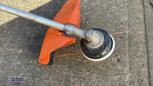STIHL battery strimmer & backpack battery - 5