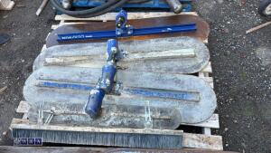 4 x concrete float heads - 2