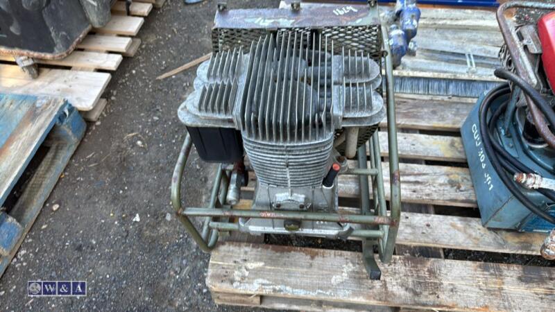 Hydraulic compressor