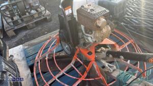 MBW POWER TROWEL petrol power float - 4