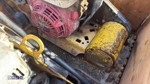 2 x compaction plate spares - 6