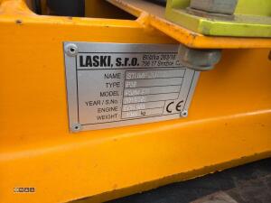 2019 PREDATOR 38X twin cylinder petrol stump grinder c/w expanding tracks s/n382 - 21