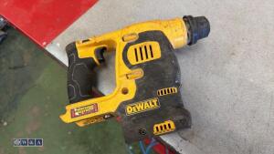DEWALT DCH253 18v SDS drill - 4