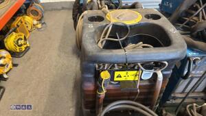 KARCHER 240v hard floor cleaner c/w lance - 4