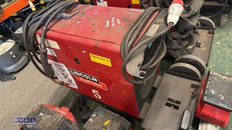 LINCOLN CV450T 3-phase mig welder c/w leads
