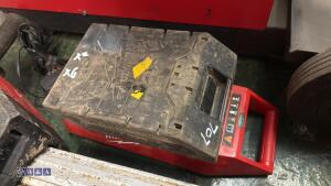 MILWAUKEE MXFUEL upright breaker c/w 2 x batteries - 4