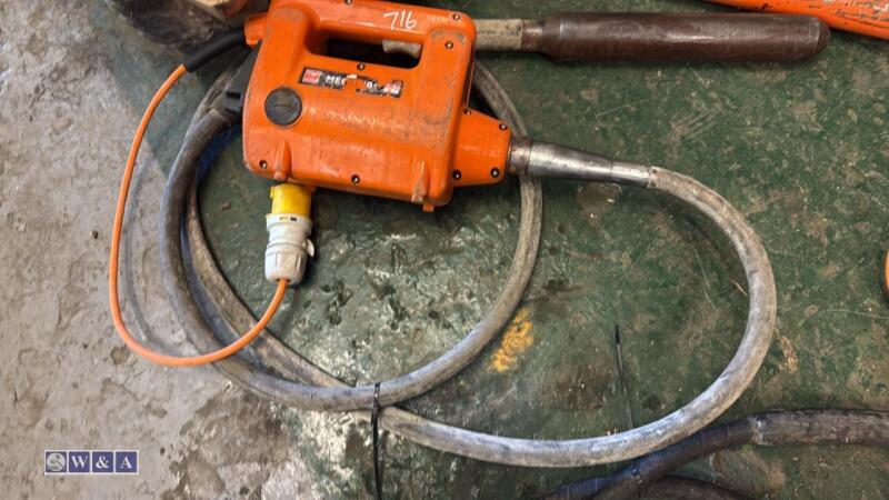 BELLE MEGAVIB+ 110v drive unit c/w vibrating poker flex (2)