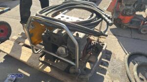 JCB BEAVER hydraulic power pack c/w hose & breaker (3280902)(3433634) - 9