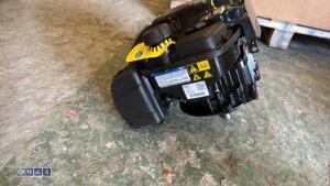 2 x BRIGGS & STRATTON mower engines (unused) - 3