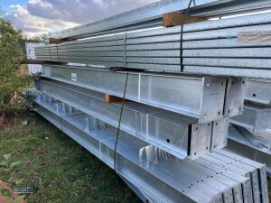 60ft x 40ft x 16ft Galvanised steel portal frame building with purlins, 8 stanchions, 8 x rafters, 8 x wind braces, 36x C section purlins, - 6