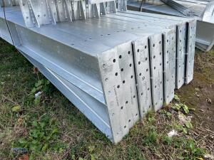 60ft x 40ft x 16ft Galvanised steel portal frame building with purlins, 8 stanchions, 8 x rafters, 8 x wind braces, 36x C section purlins, - 8