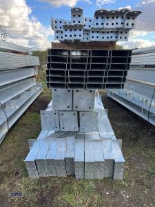 80ft x 40ft x 16ft Galvanised portal frame building with purlins,10 stanchions, 10 x rafters, 16 x wind braces, 48 C section purlins, - 4