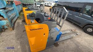 2016 JUNGHEINRICH 120 electric pump truck c/w charger - 5