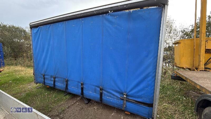 IVECO curtain side body