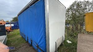 IVECO curtain side body - 2