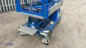 2019 POWERTOWER battery powered scissorlift (9239) - 8