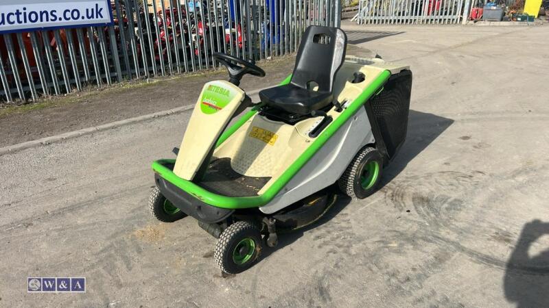 2013 ETESIA BAHIA petrol ride on mower s/n162442