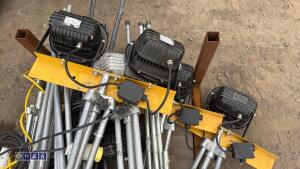 Quantity of worklights - 4