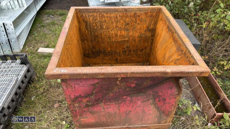 Forklift bin