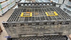 Plastic foldable pallet box