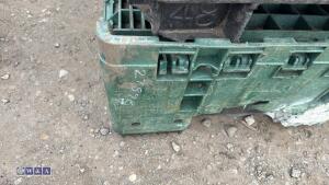 Plastic foldable pallet box