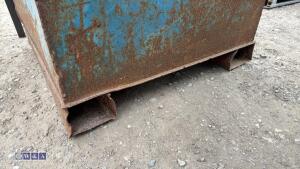 Forklift bin - 4