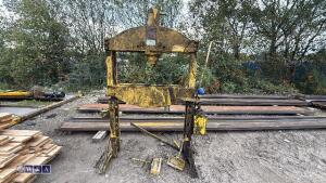Hydraulic press