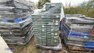 Pallet of plastic trays - 2