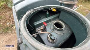 TITAN 1225ltr plastic bunded diesel tank - 4
