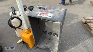 Quantity of miscelleanous including gas heater, light & dust suppression bottles (3457062) - 5