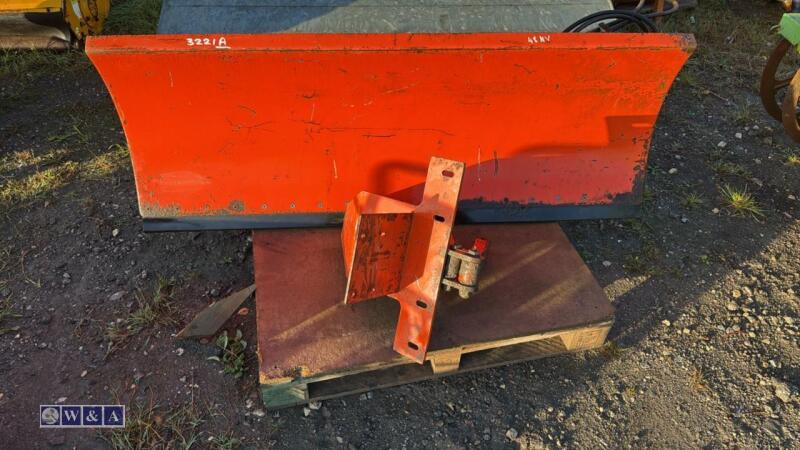 65'' Snow plough c/w bracket & ram