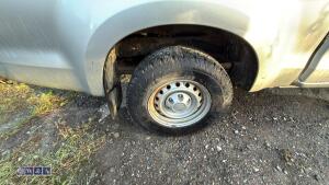 ISUZU Dmax double cab bi turbo pickup truck - 8