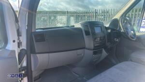 VOLKSWAGEN CRAFTER CR35 TDI LWB 6 speed manual freezer van (YX16 UMK)(MoT 29th January 2027)(V5 in office) - 14
