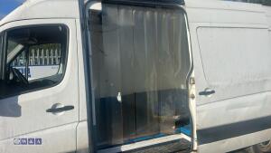 VOLKSWAGEN CRAFTER CR35 TDI LWB 6 speed manual freezer van (YX16 UMK)(MoT 29th January 2027)(V5 in office) - 22