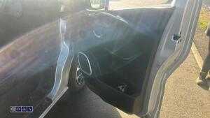 VAUXHALL VIVARO 2900 SPORTIVE CDTI 6-speed manual panel van (DF65 URT)(V5 in office) - 19