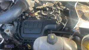 VAUXHALL VIVARO 2900 SPORTIVE CDTI 6-speed manual panel van (DF65 URT)(V5 in office) - 26