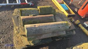 Pallet of Yorkshire stone roof slates & stone ridges - 5