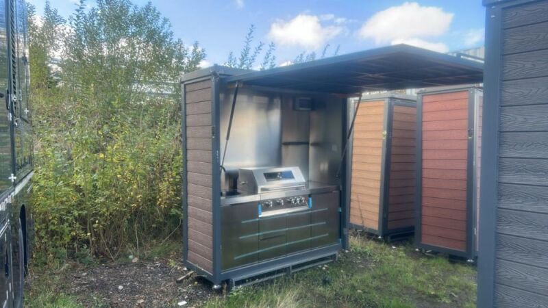 Outdoor kitchen (unused)(dark brown)