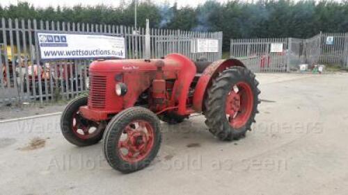 1951 DAVID BROWN CROP MASTER diesel tractor, 3 stick gearbox S/n:PD13921 (ESU 318) (Red) (V5 in office)