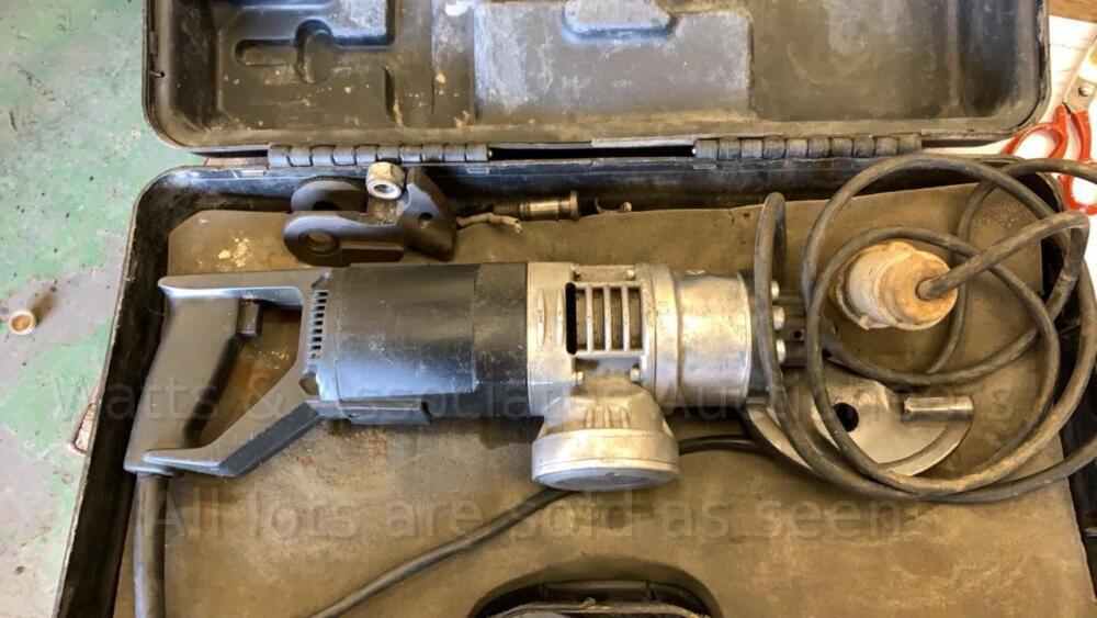 EDILGRAPPA MU16 110v rebar cutter (ED09) c/w case Day 2 Carlton Timed