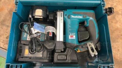 MAKITA cordless stapler c/w case