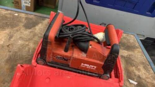 HILTI DCSE20 110v wall chaser c/w case