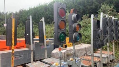 2 x PIKE traffic signals