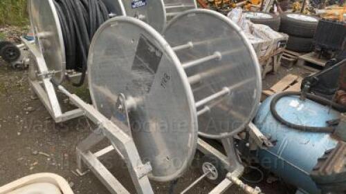 Hydraulic hose reel