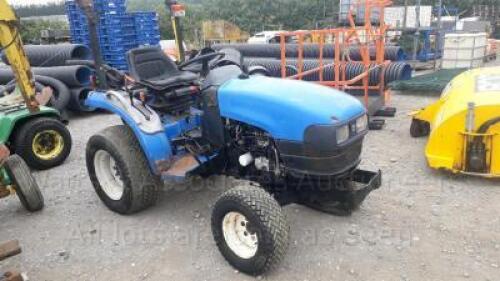 NEW HOLLAND TC21 4wd compact tractor, hydrostatic drive, spool valve, 3 point linkage, s/n:33444