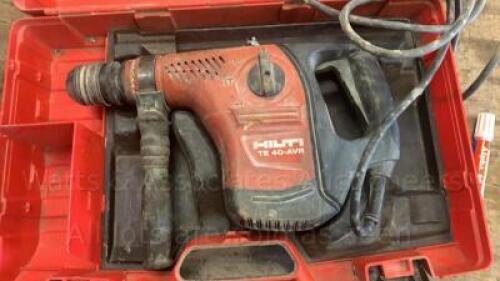 HILTI TE40AVR 110v SDS breaker c/w case