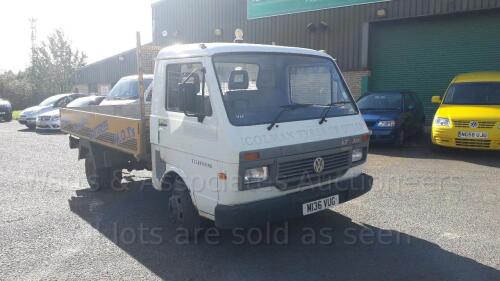 VOLKSWAGEN LT35 pick-up truck (M136 VUG) (White) (MoT 9th January 2022) (V5 & MoT in office)