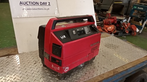 HONDA EX650 240v petrol suitcase generator