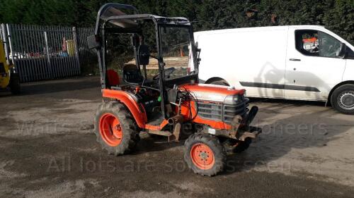 KUBOTA B2400 4wd compact tractor, 3 point linkage, spool valve (S507 LLT) (s/n 60540)