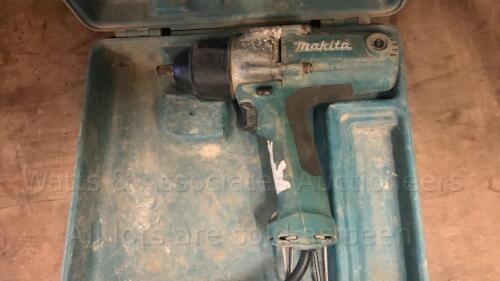 MAKITA impact wrench c/w case